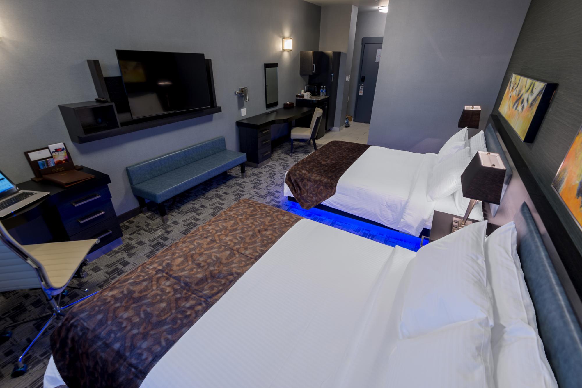 Hotel Applause Airport By Clique