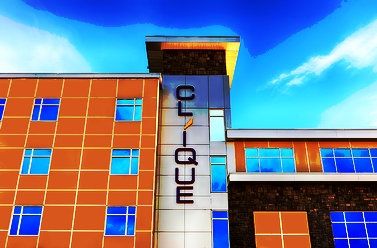 Applause Airport By Clique Hotel