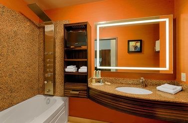 Hotel Applause Airport By Clique 4*