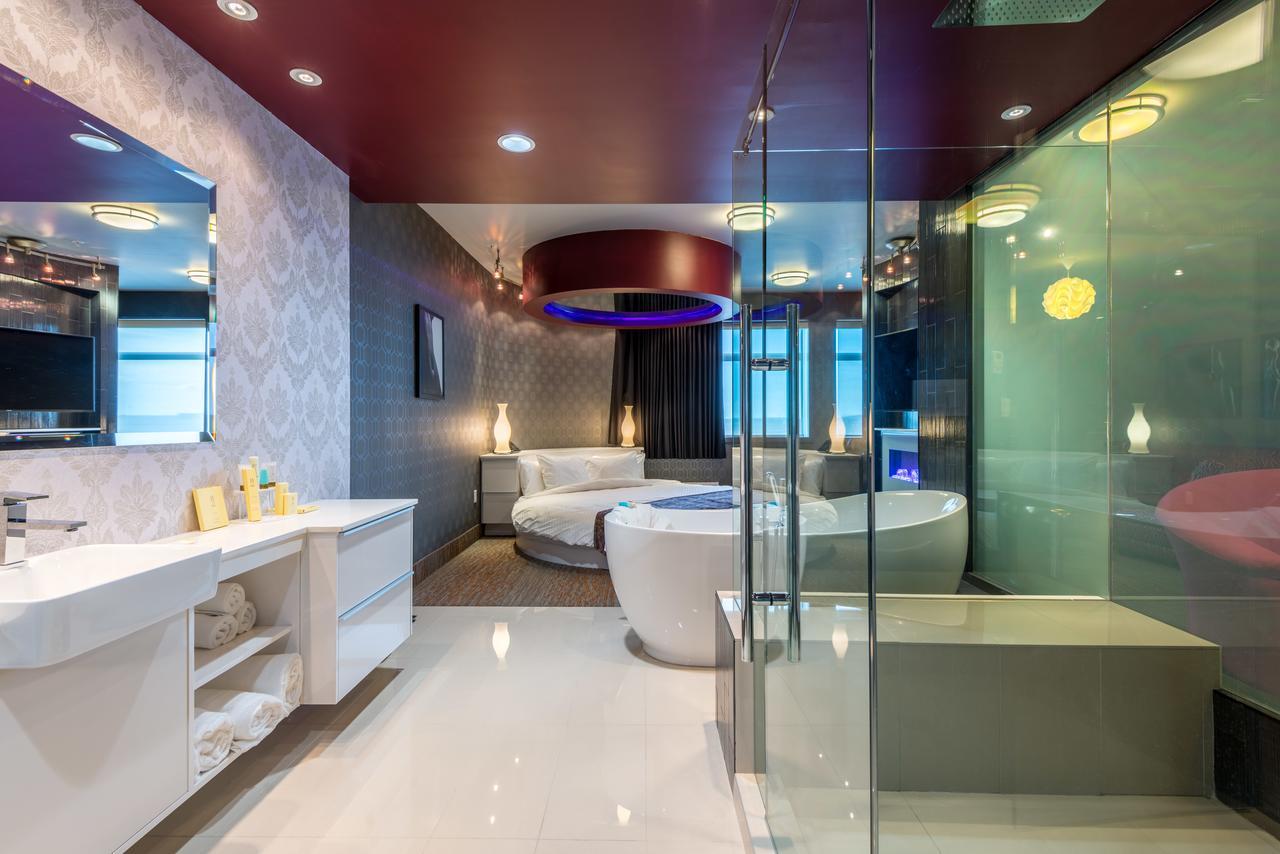 Hotel Applause Airport By Clique Calgary